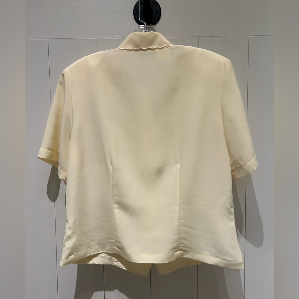 Christine & Jill Women’s Yellow Blouse with Embroidered Detail size 10 P - Picture 5 of 5
